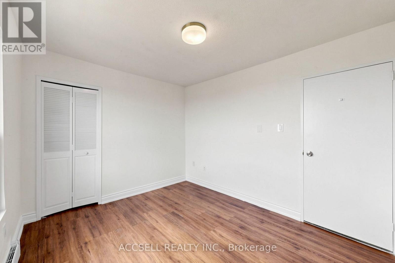 #901 855 KENNEDY ROAD - 21