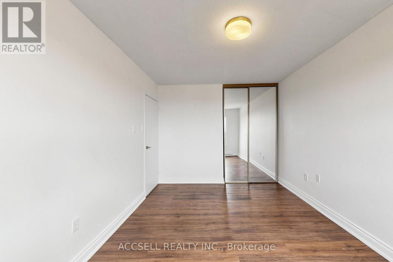 #901 855 KENNEDY ROAD - 26