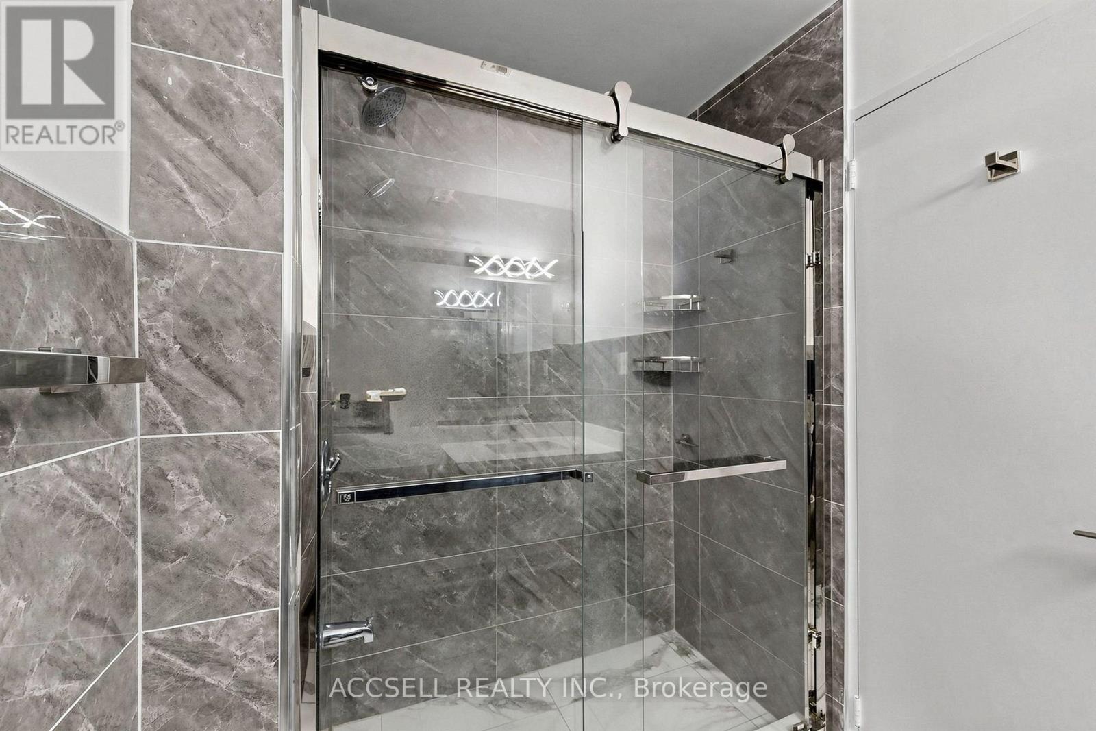 #901 855 KENNEDY ROAD - Image 35