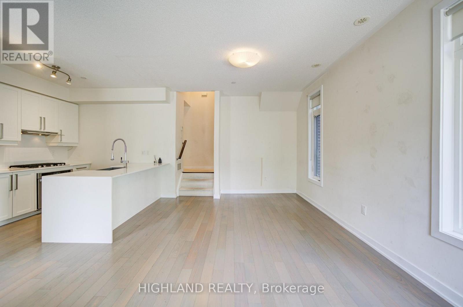 #6 4010 PARKSIDE VILLAGE DRIVE - 4