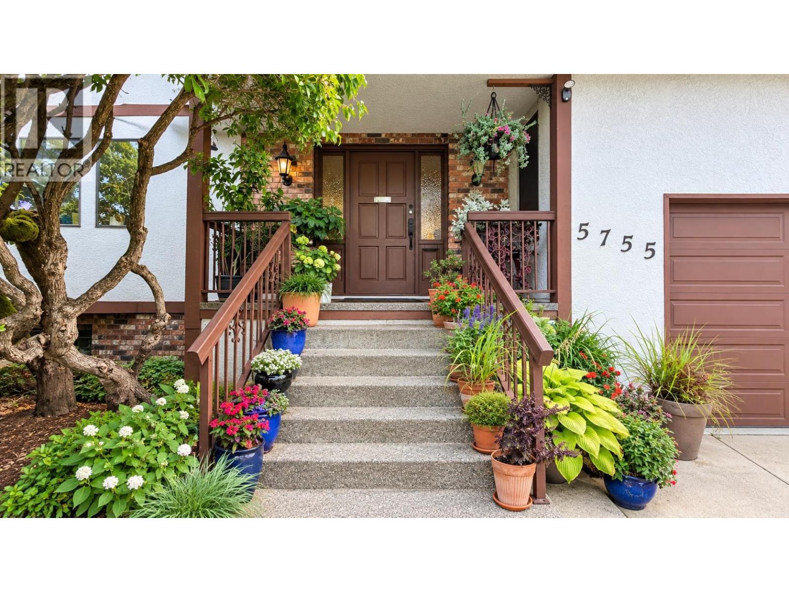 5755 MONARCH STREET, Burnaby — photo 2
