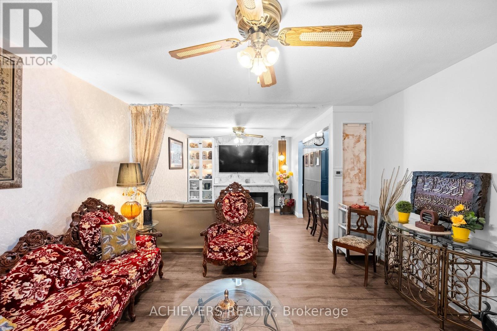 39 DANESBURY CRESCENT - 11