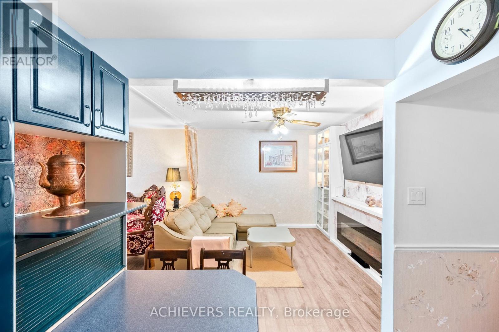 39 DANESBURY CRESCENT - 14