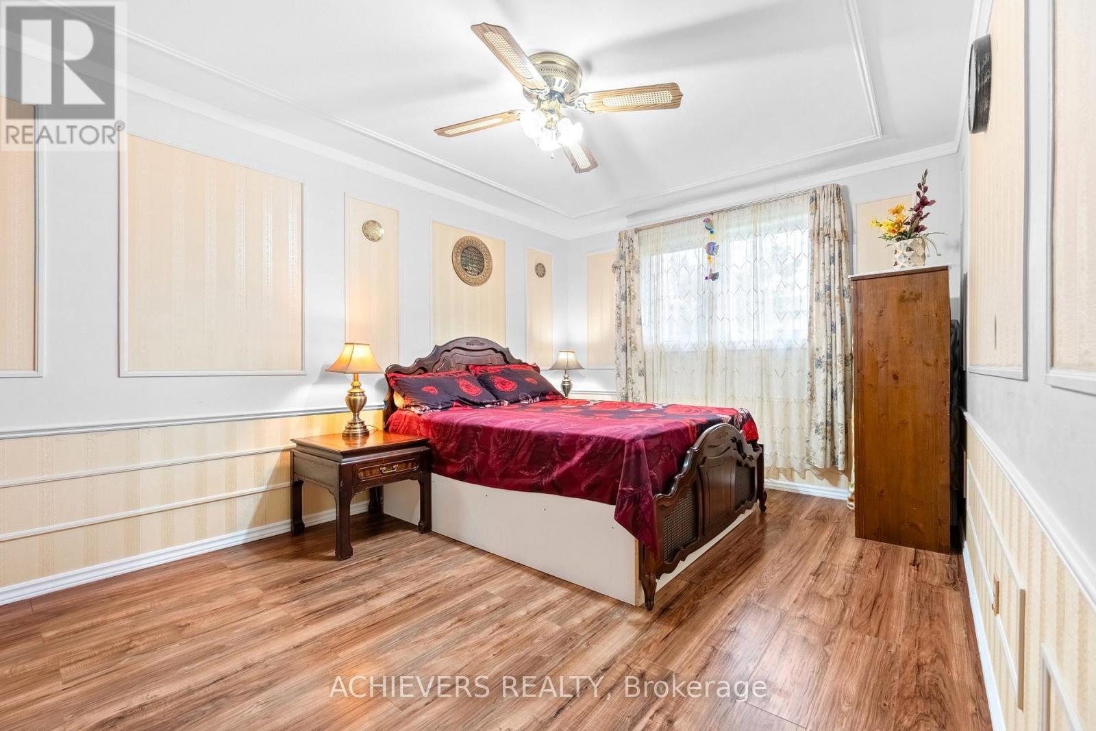 39 DANESBURY CRESCENT - 24
