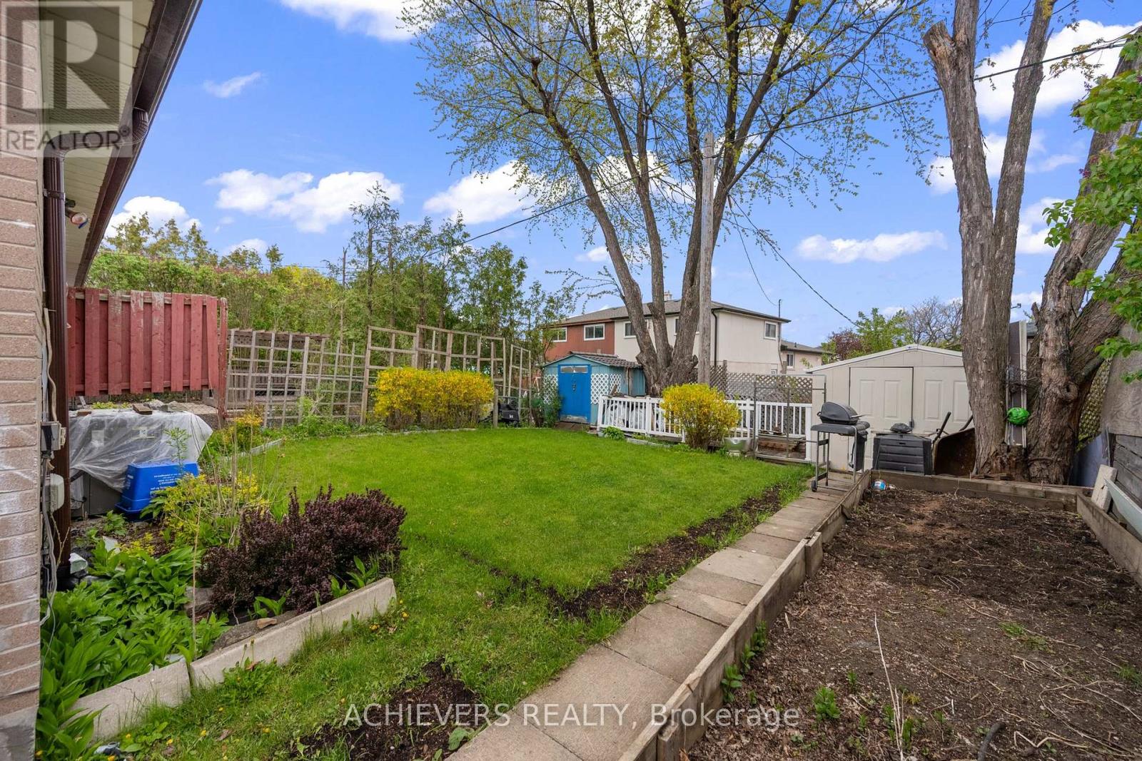 39 DANESBURY CRESCENT - 42