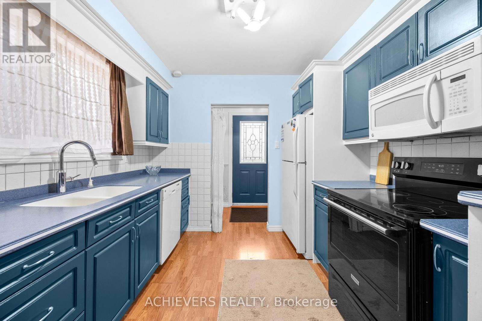 39 DANESBURY CRESCENT - 7