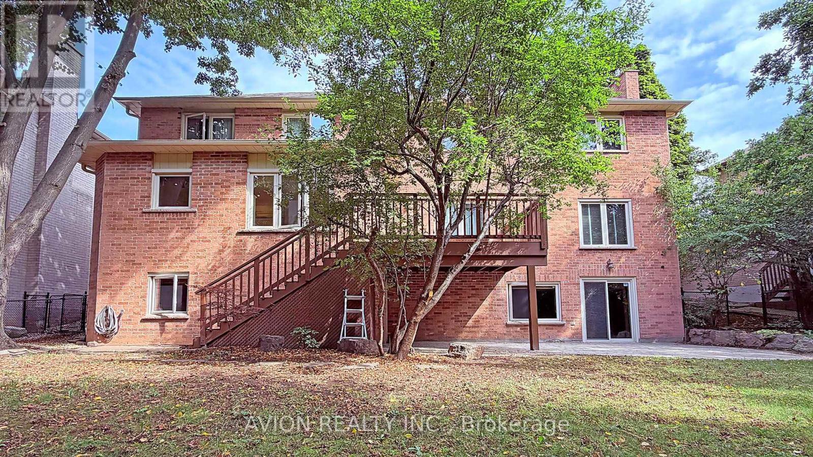 2068 NIPIGON DRIVE - 37