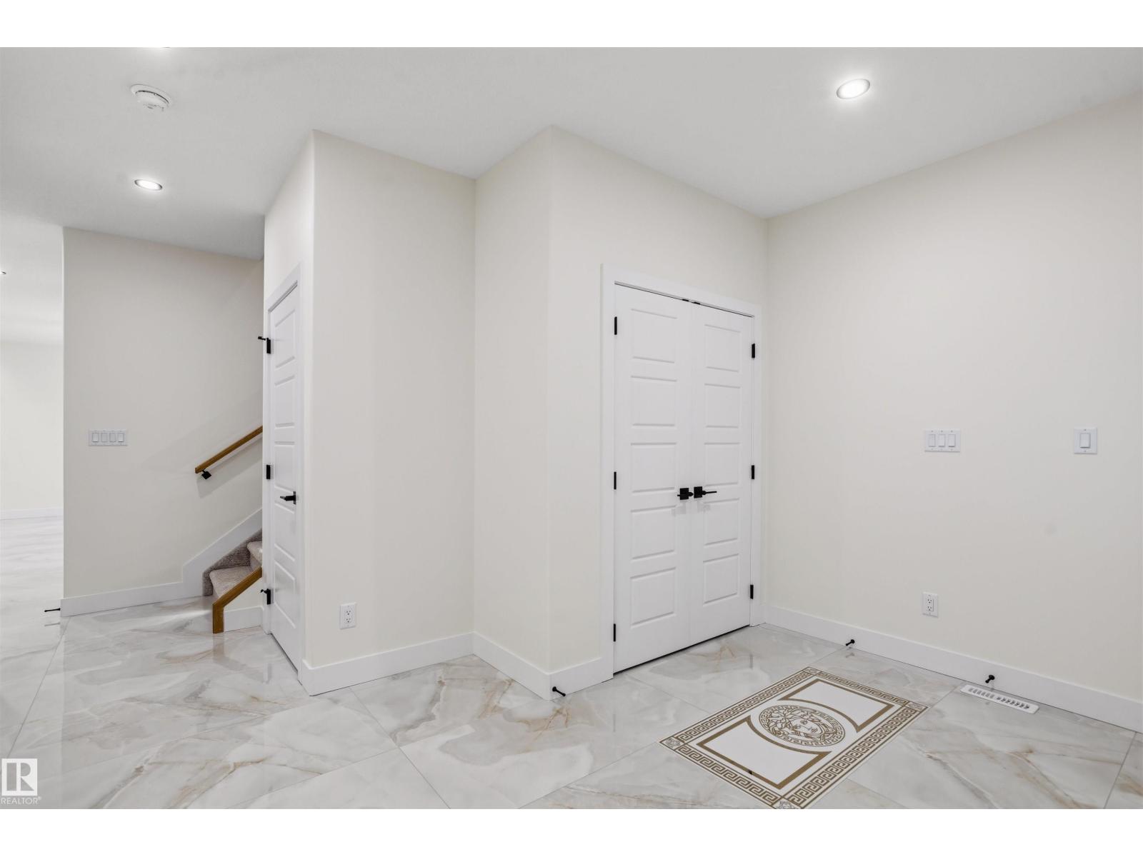 216 21 ST SW - 6