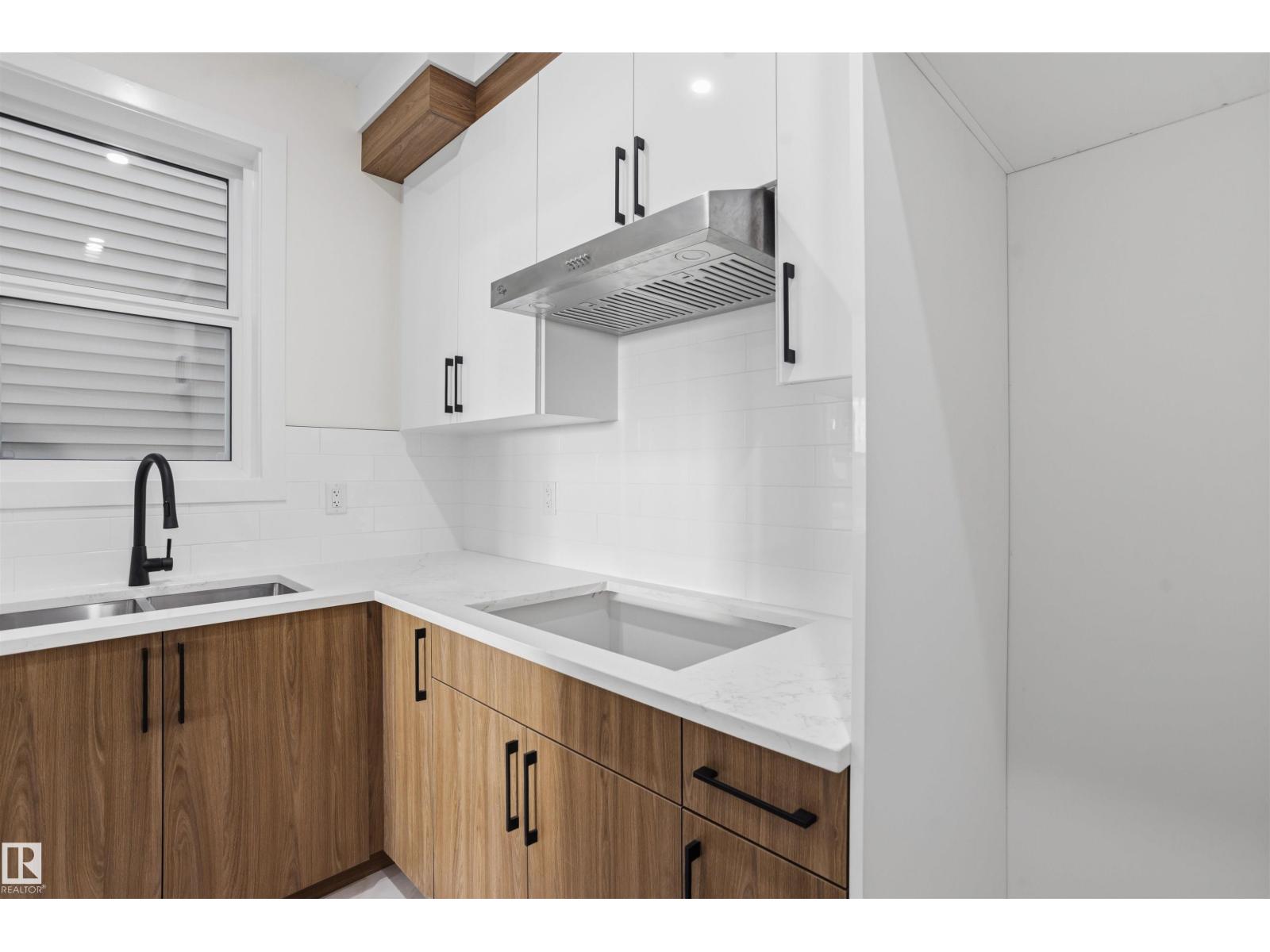 216 21 ST SW - 18