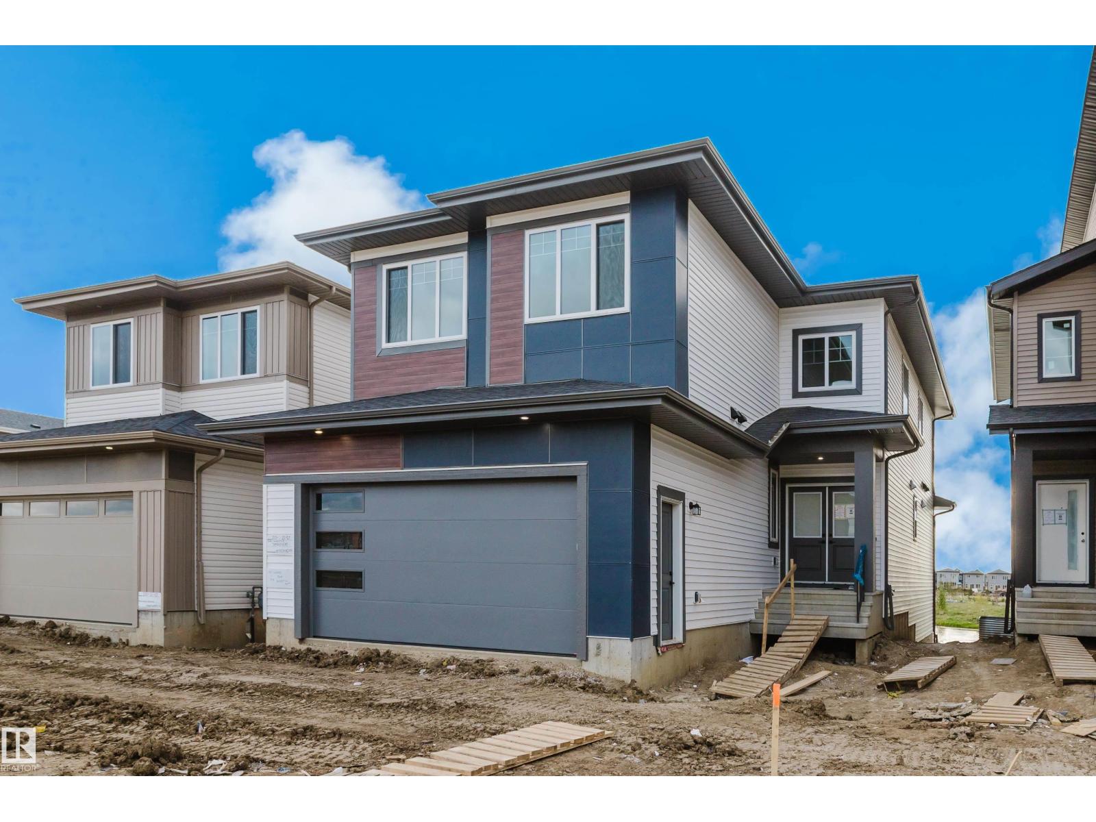 216 21 ST SW - 2