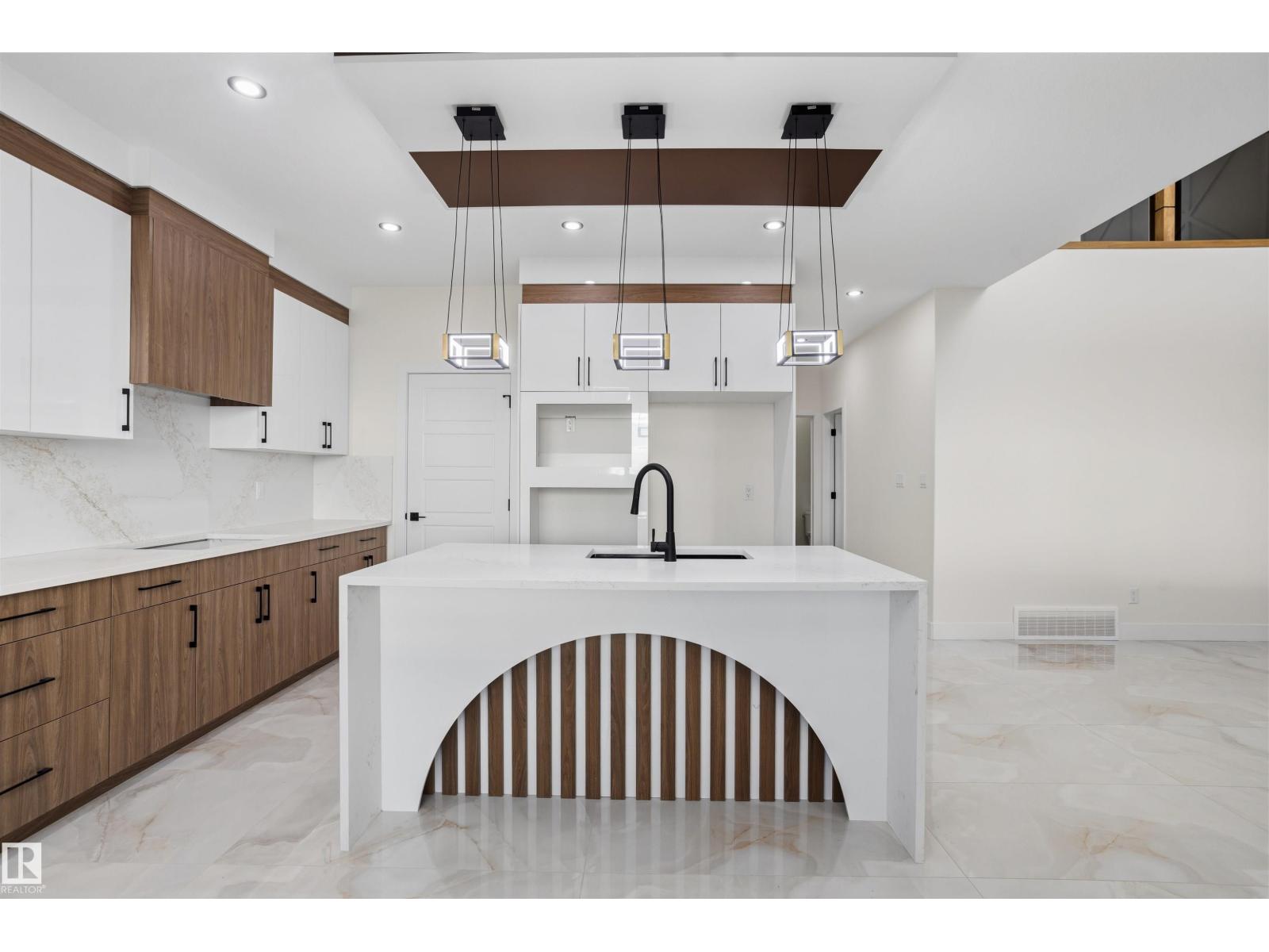 216 21 ST SW - 13