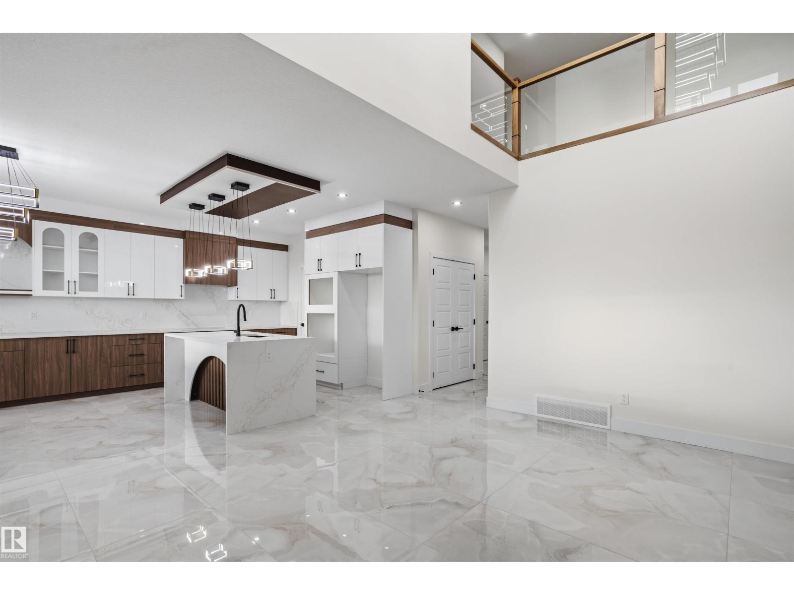 216 21 ST SW - 23