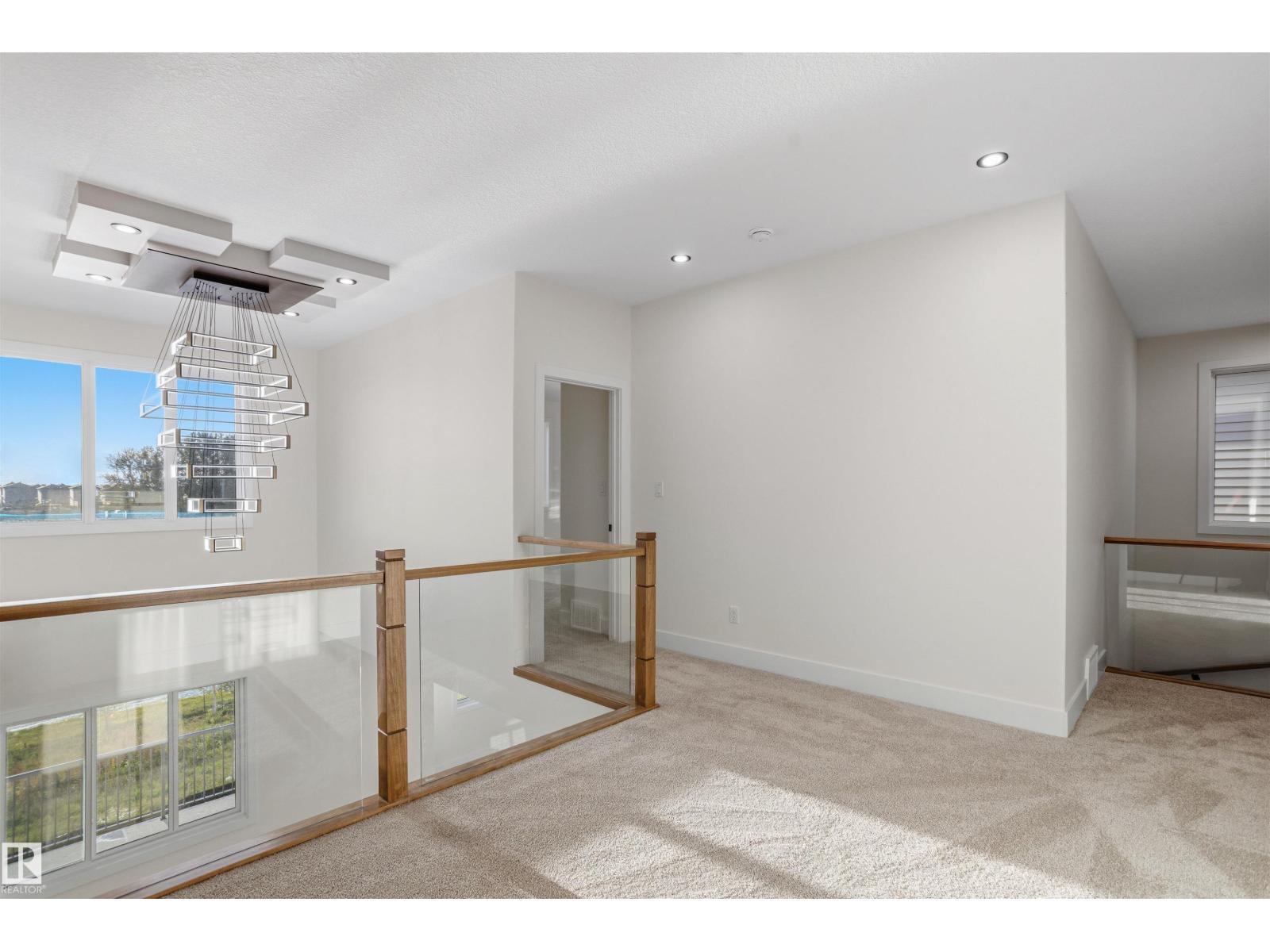 216 21 ST SW - 26