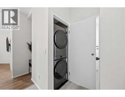 2213, 73 Erin Woods Court, Calgary, AB T2B3V2 Photo 17