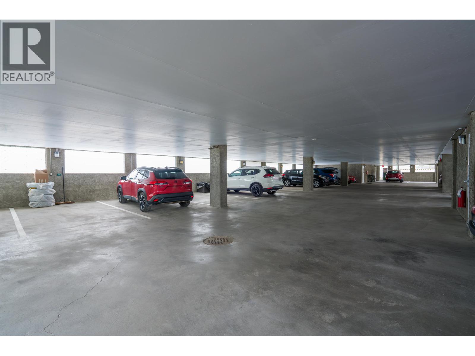 #205 1693 6TH AVENUE - 2