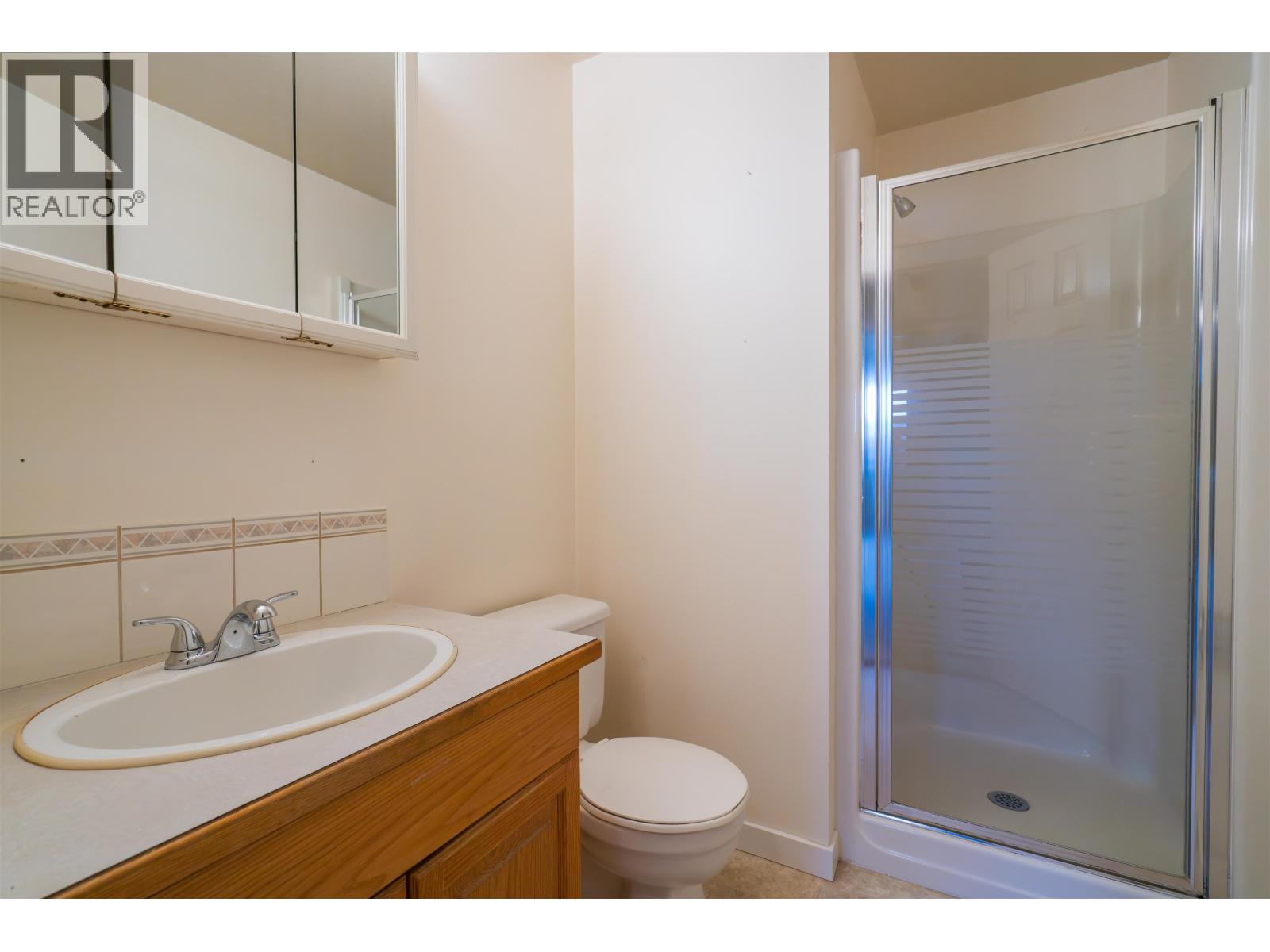 #205 1693 6TH AVENUE - 16