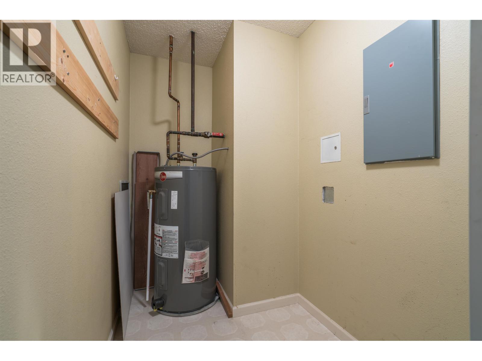 Photo 20 of 22 — 205 1963 6TH AVENUE · Prince George, BC