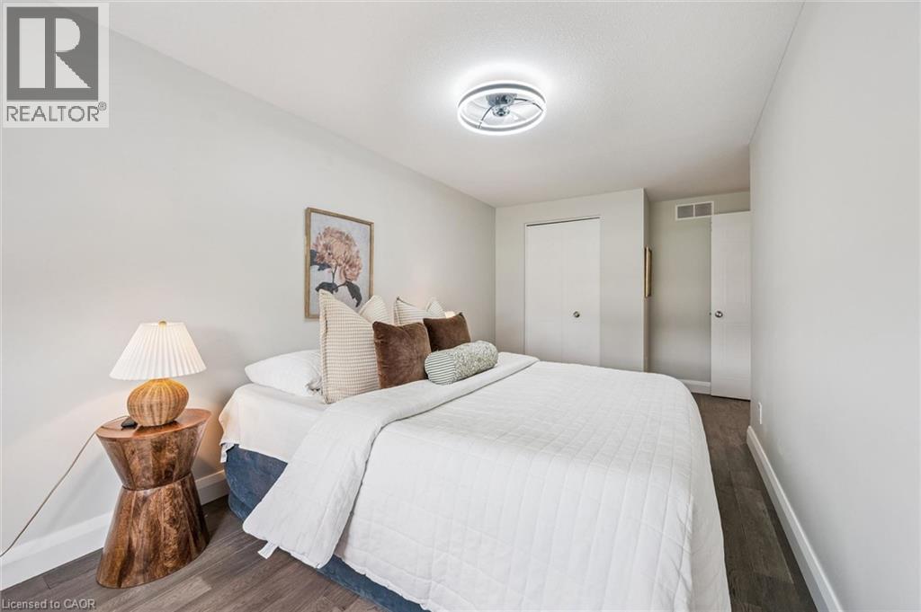 151 PROSPERITY Drive - 22