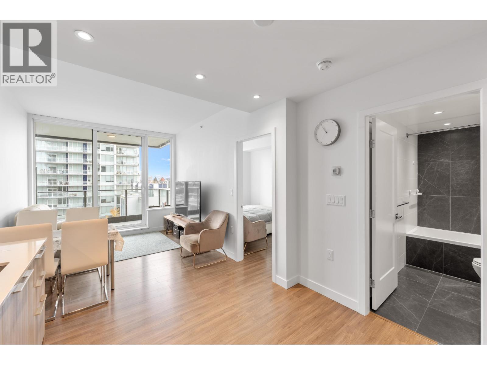 606 6699 DUNBLANE AVENUE, Burnaby — photo 9