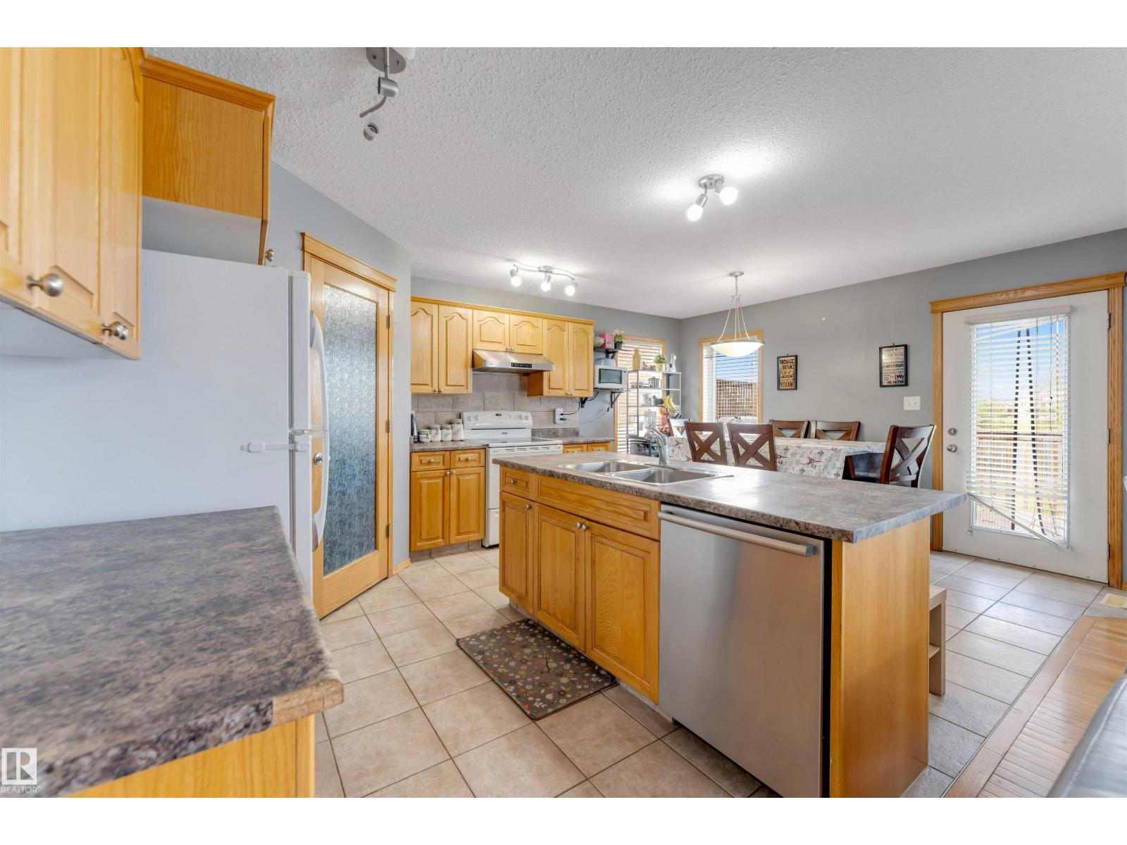 4510 164A Ave NW - 22