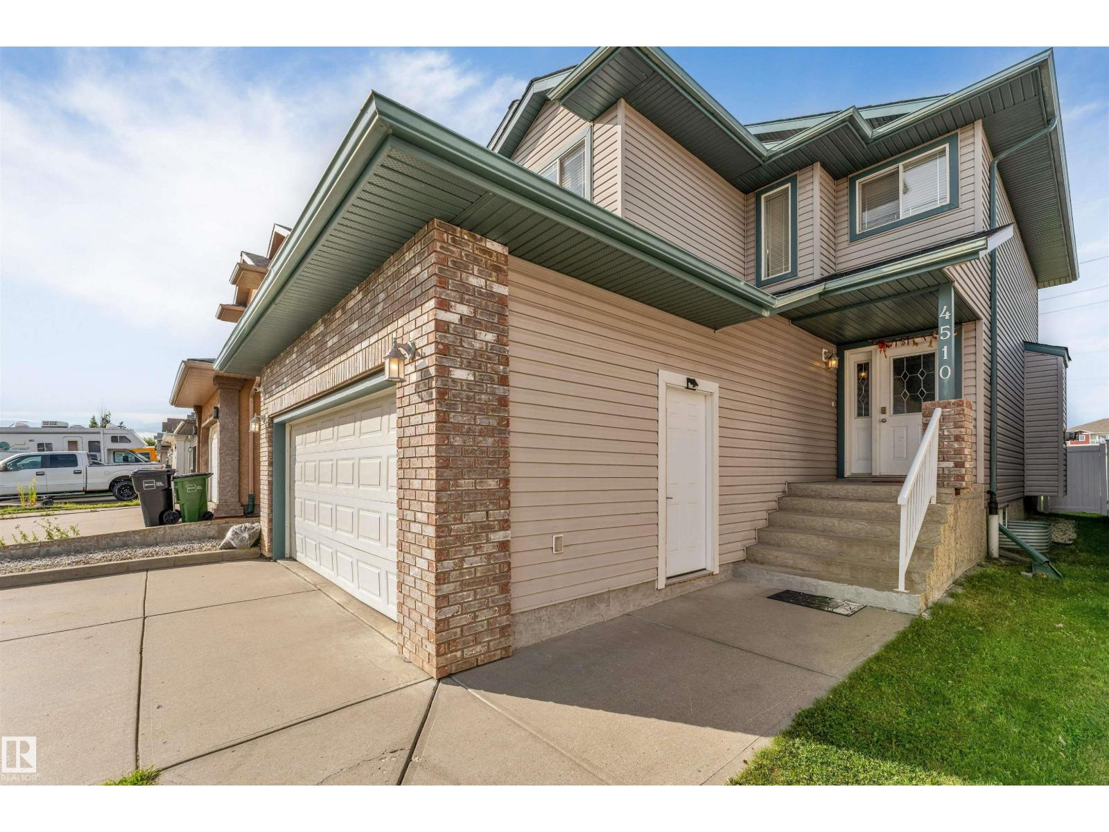 4510 164A Ave NW - 3