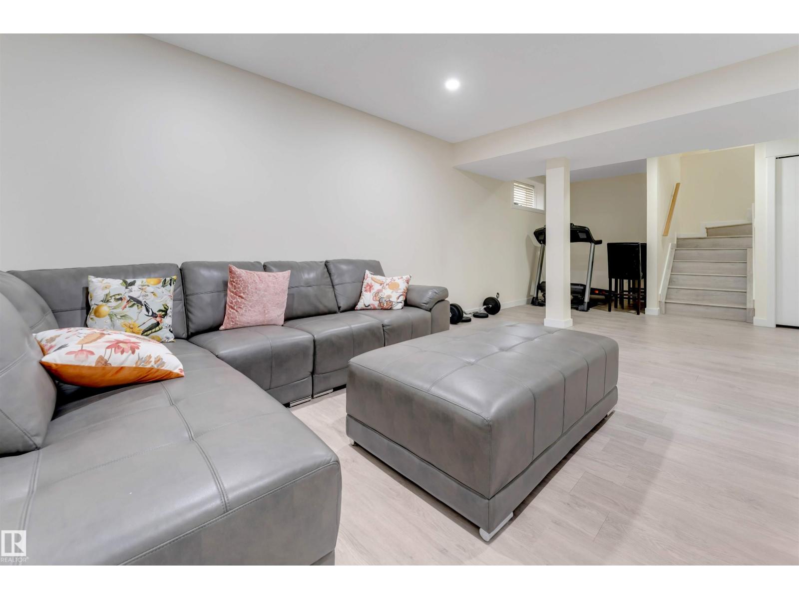 4510 164A Ave NW - 35
