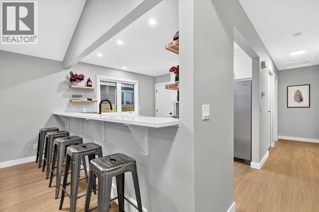344 Midlake Boulevard SE - 12