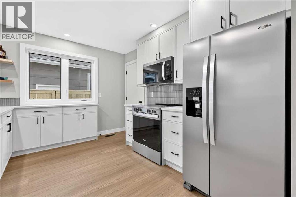 344 Midlake Boulevard SE - 15