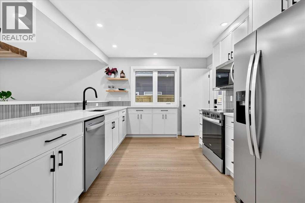 344 Midlake Boulevard SE - 18