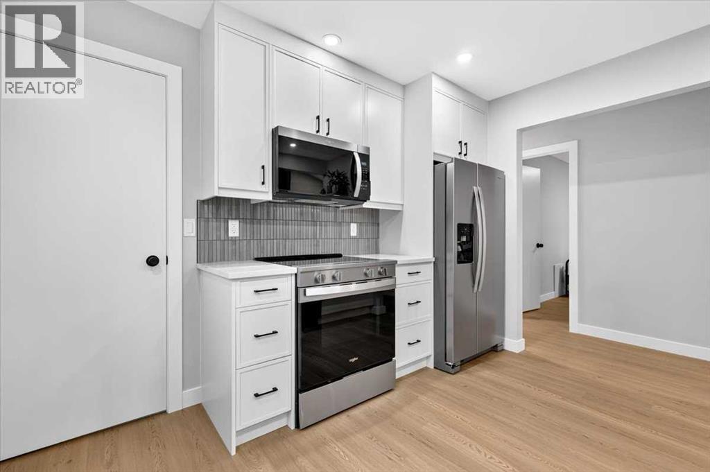 344 Midlake Boulevard SE - 16