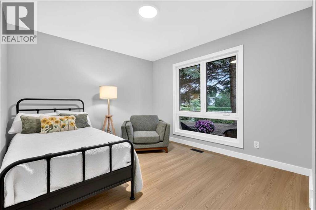 344 Midlake Boulevard SE - 31