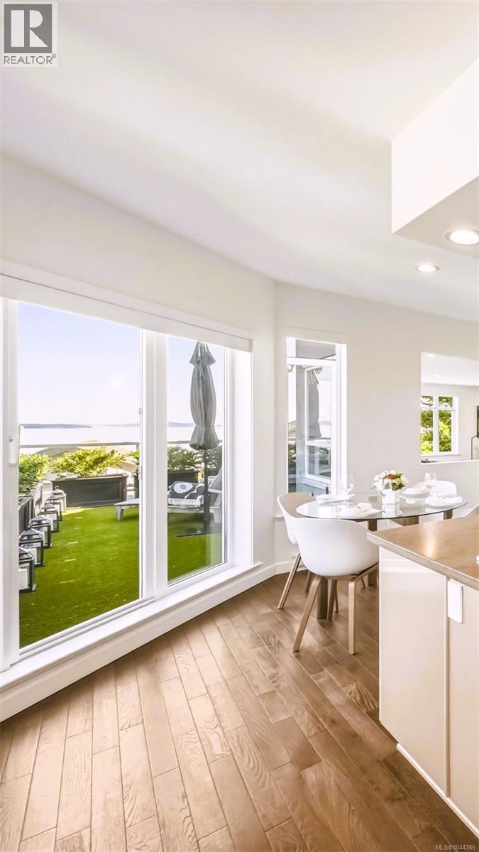 1 4771 Cordova Bay Road, Saanich