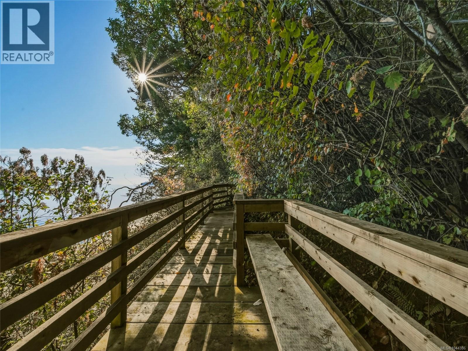 #1 4771 Cordova Bay Rd - 36