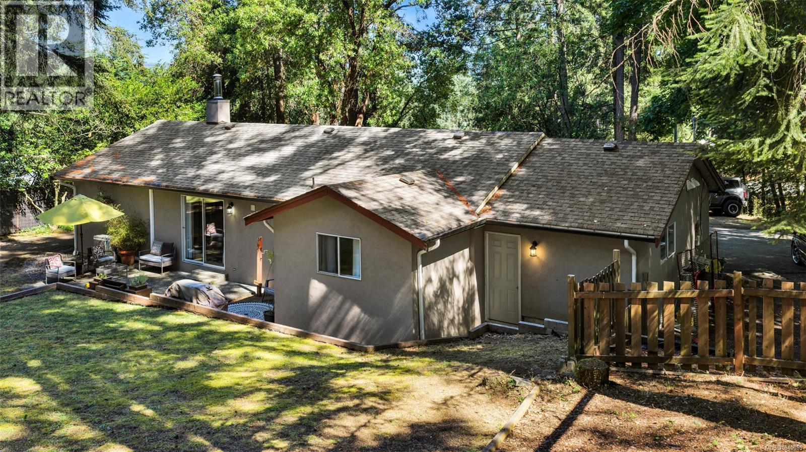 1290 McKenzie Dr, Duncan