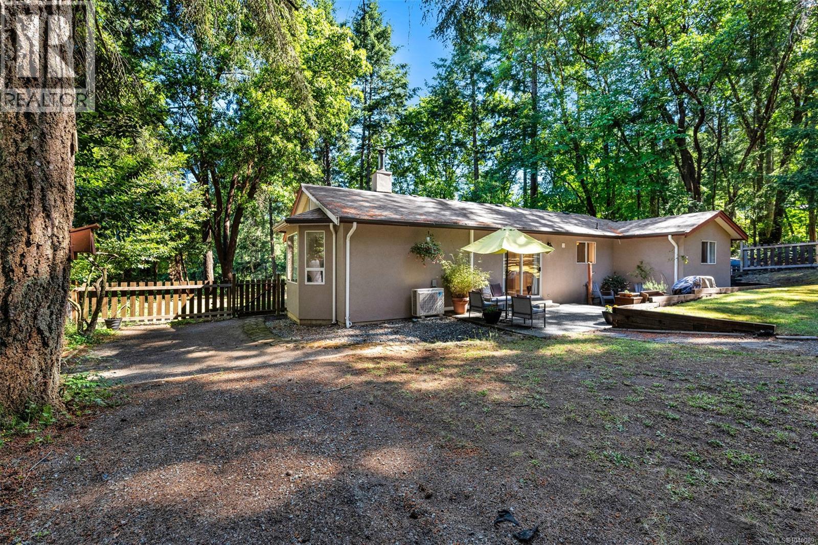 1290 McKenzie Dr, Duncan