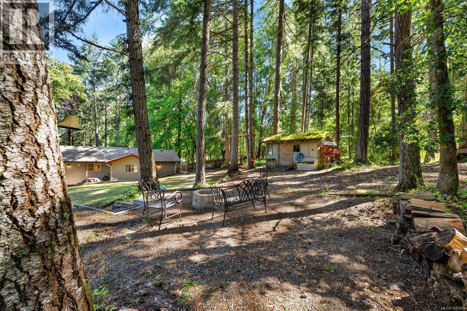 1290 McKenzie Dr, Duncan