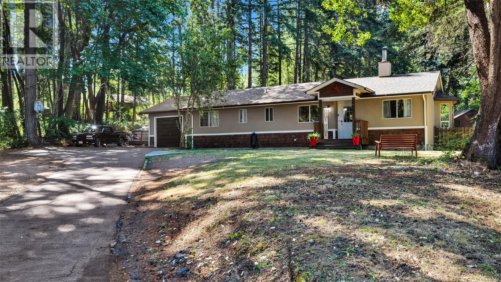 1290 McKenzie Dr, Duncan