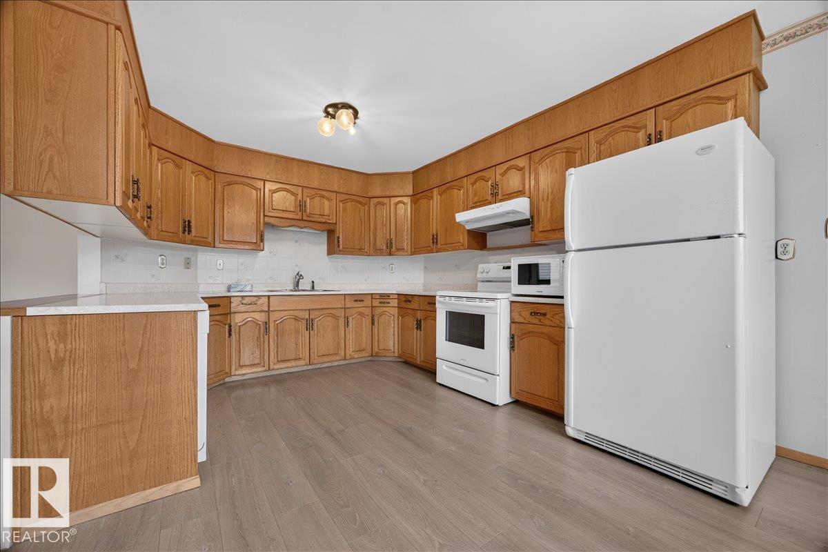 2907 49 ST NW - 14