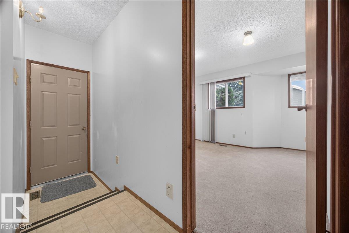 2907 49 ST NW - Image 29