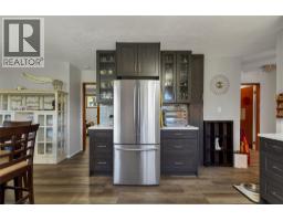 Living room - 122 Timberlane Road, Enderby, BC V4Y4G1 Photo 15