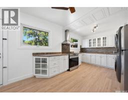 405 W Avenue N, Saskatoon, SK S7L3G9 Photo 9