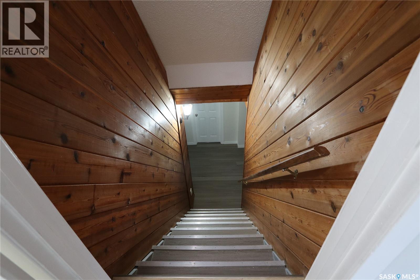 910 DEVONSHIRE DRIVE N - Image 21