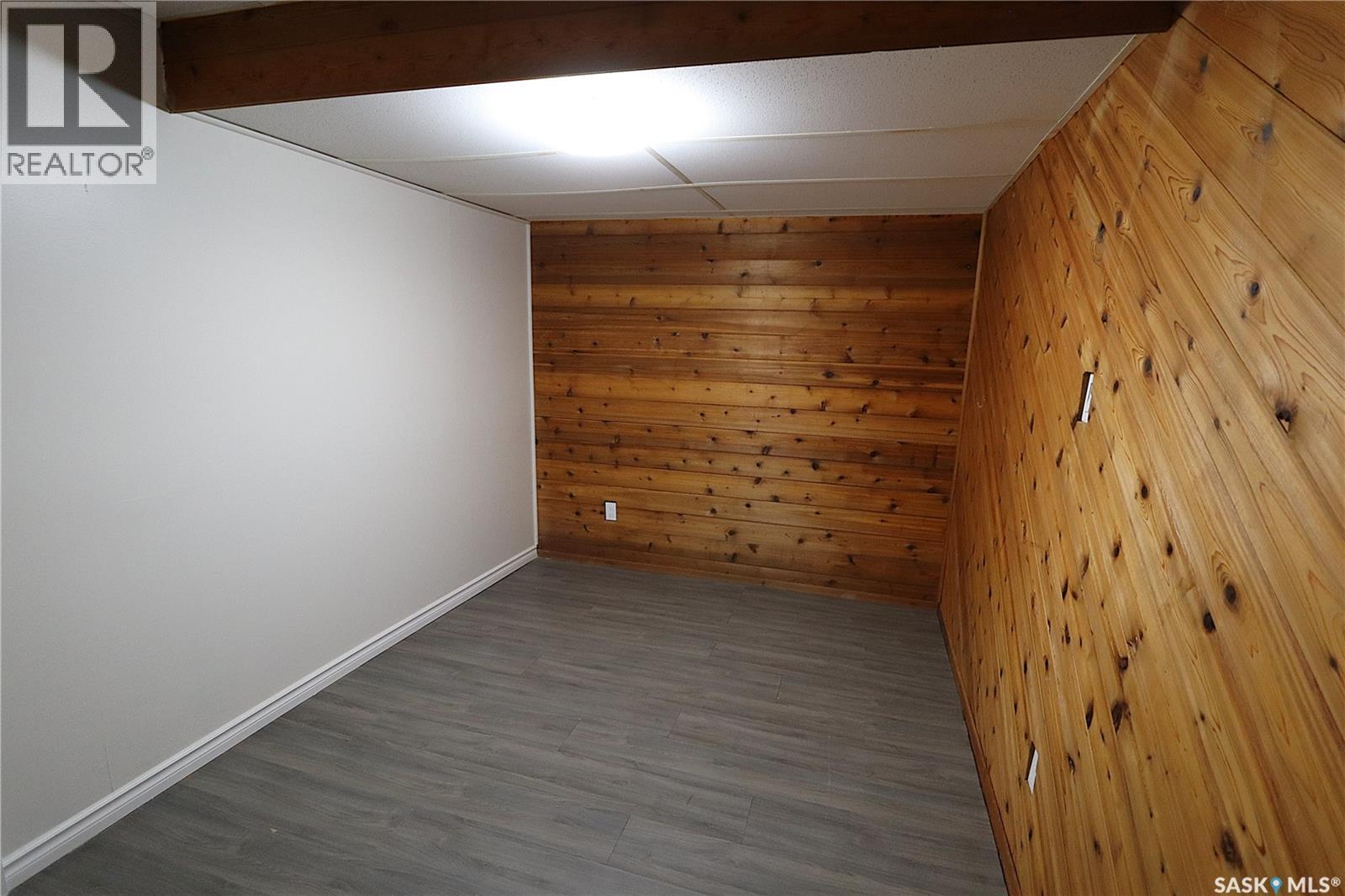 910 DEVONSHIRE DRIVE N - Image 29