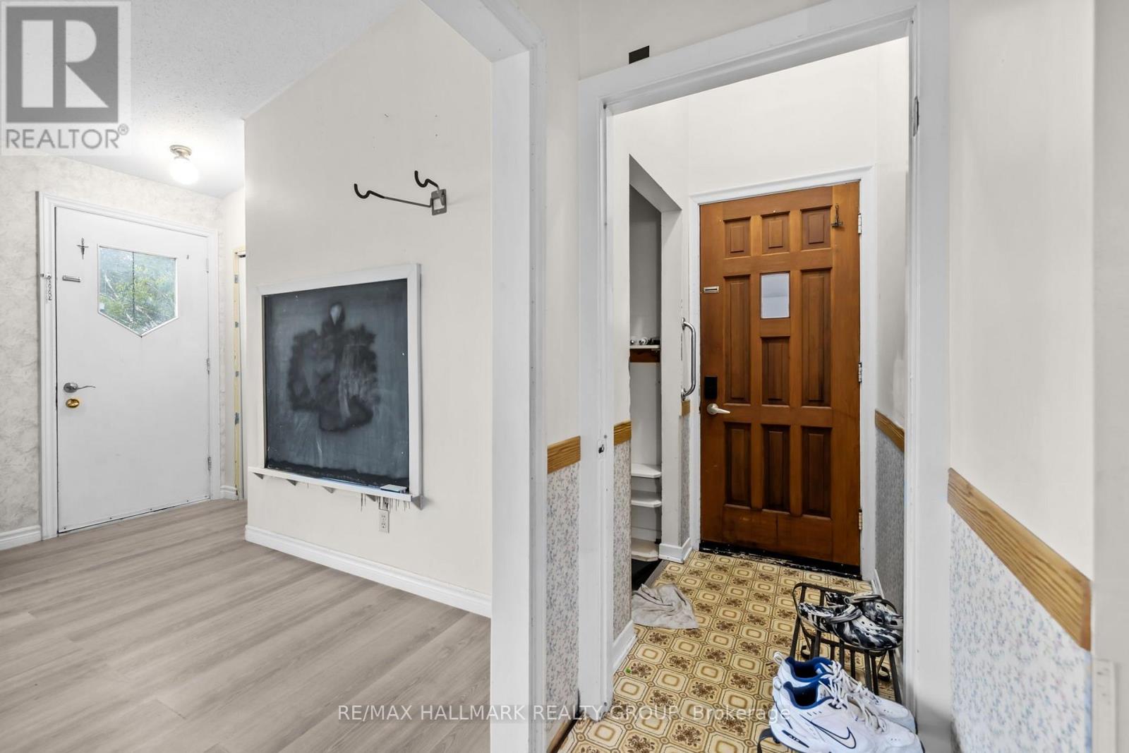 11 BOBCAT WAY STREET, Ottawa. Luxury613. By Peter Sagos - Image 17