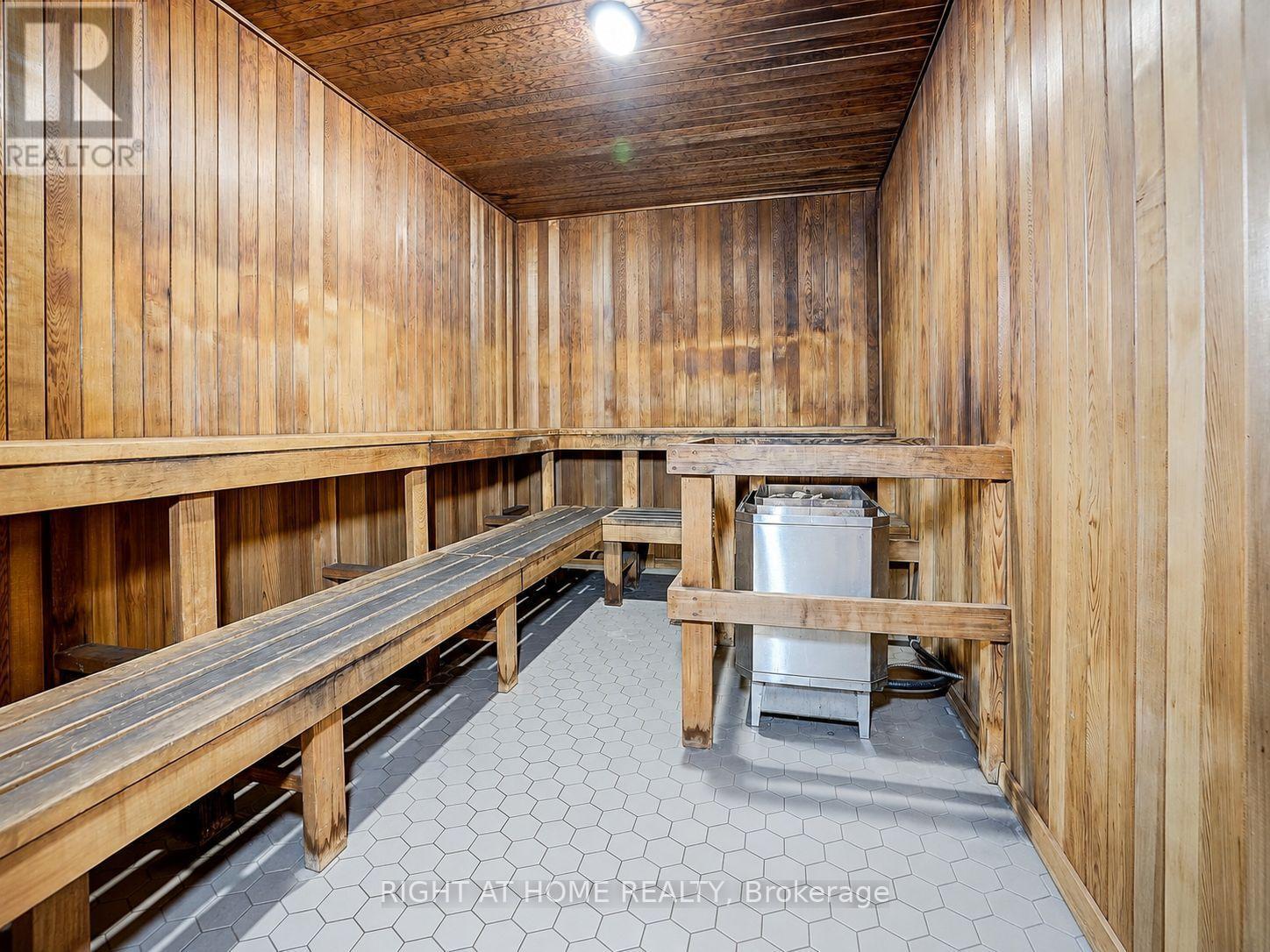 #2214 17 BARBERRY PLACE E - Image 38
