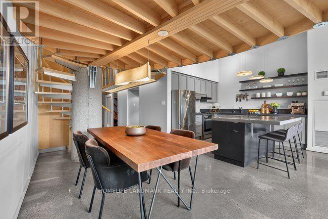 #410 90 SUMACH STREET - Image 27