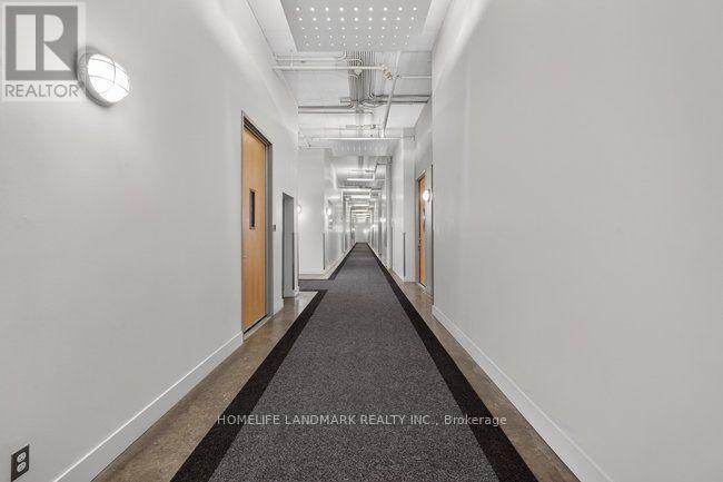 #410 90 SUMACH STREET - Image 46