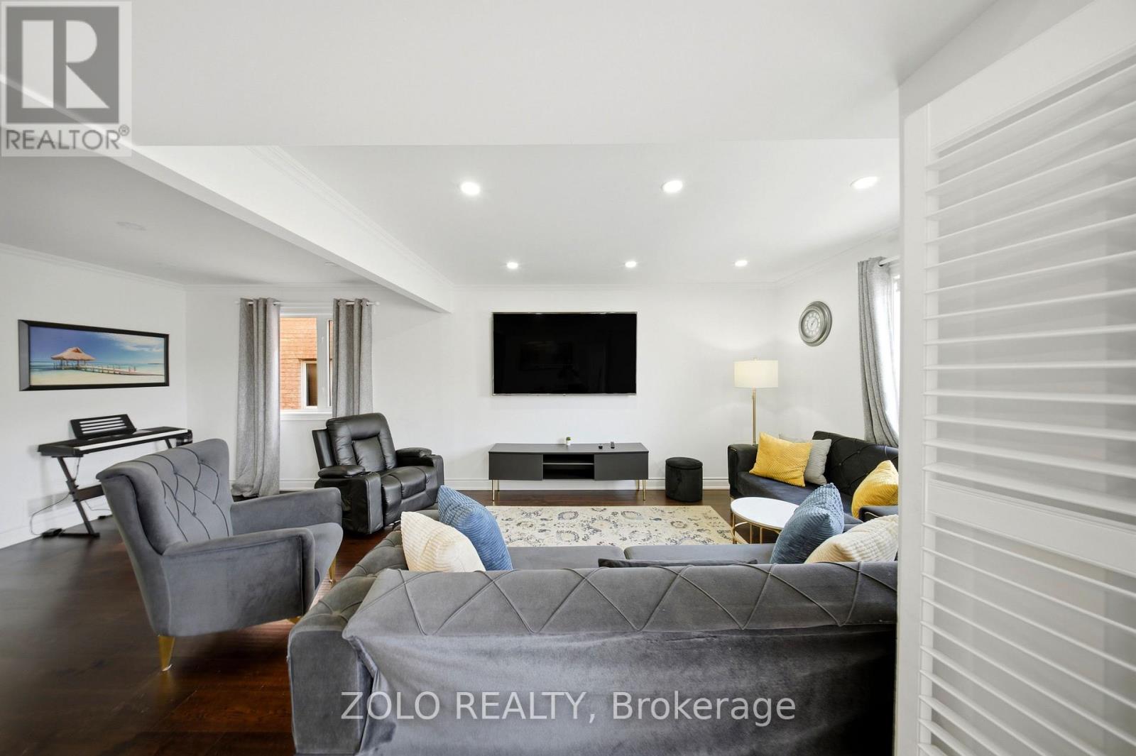 106 ROSANNA CRESCENT - 13