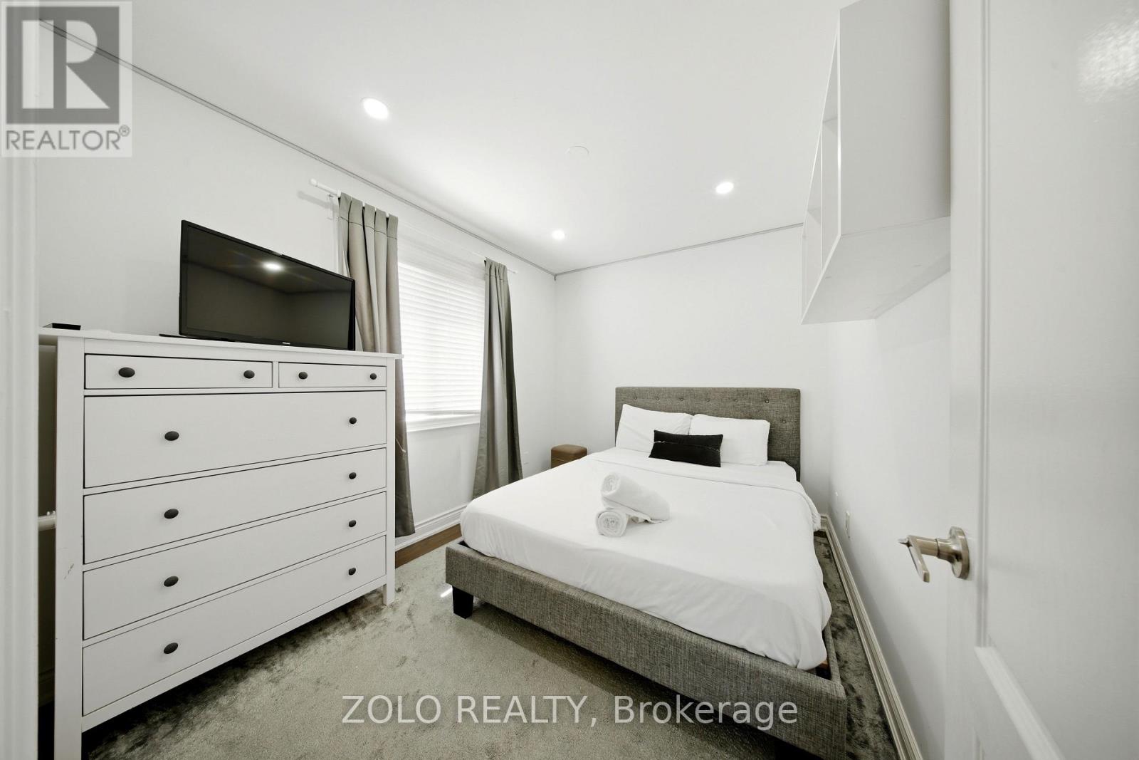 106 ROSANNA CRESCENT - 27