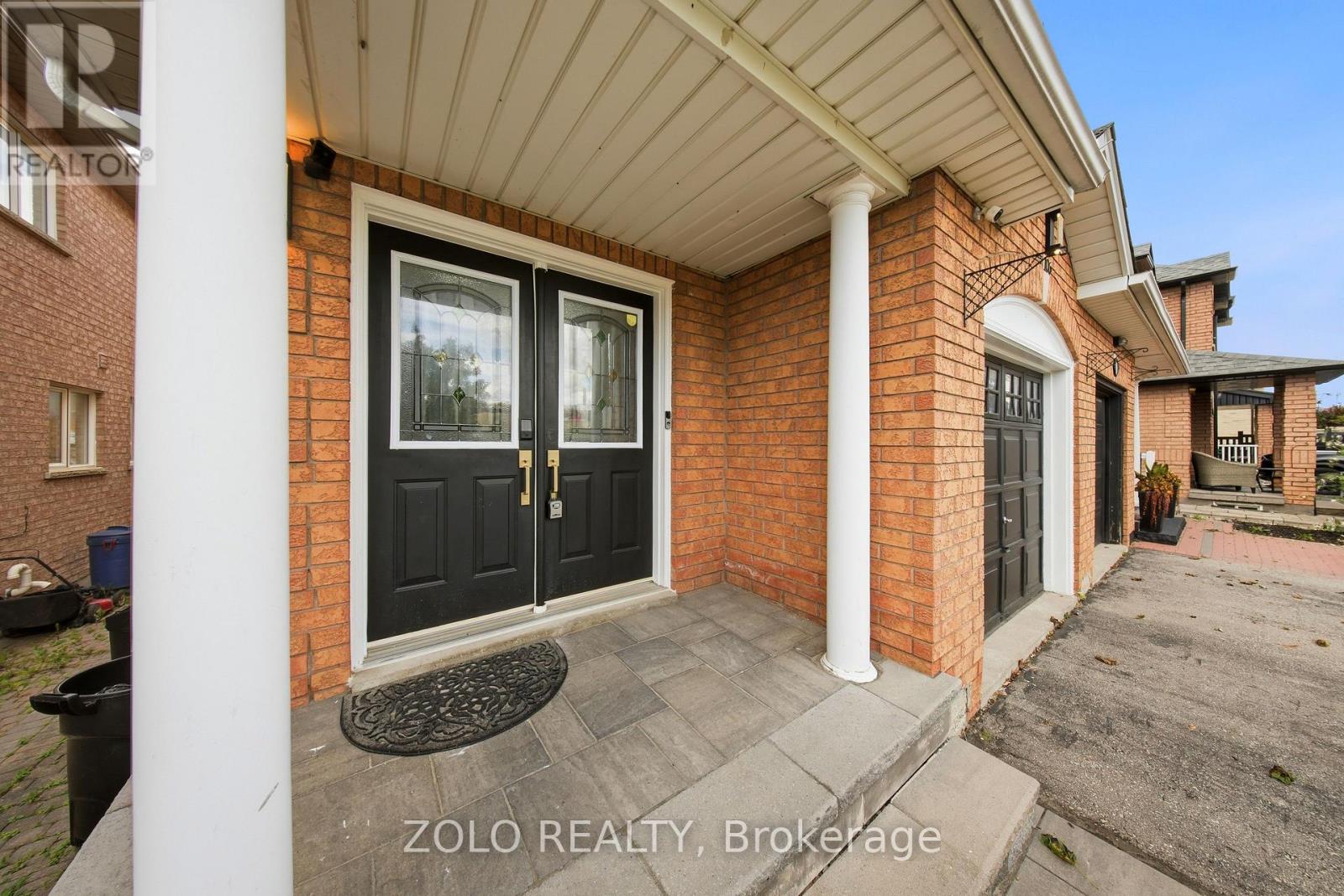 106 ROSANNA CRESCENT - 3